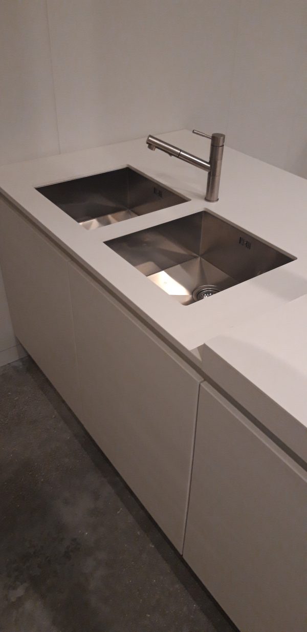 Composizione cucina ad isola Euromobil Filo Tabula - immagine 4