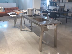 Composizione cucina ad isola modello B2.