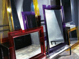 Specchio Kartell Francois Ghost Grande Rosso Trasparente